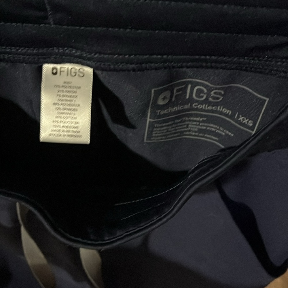 Navy Figs Scrubs XXS Like New - Picture 6 of 6